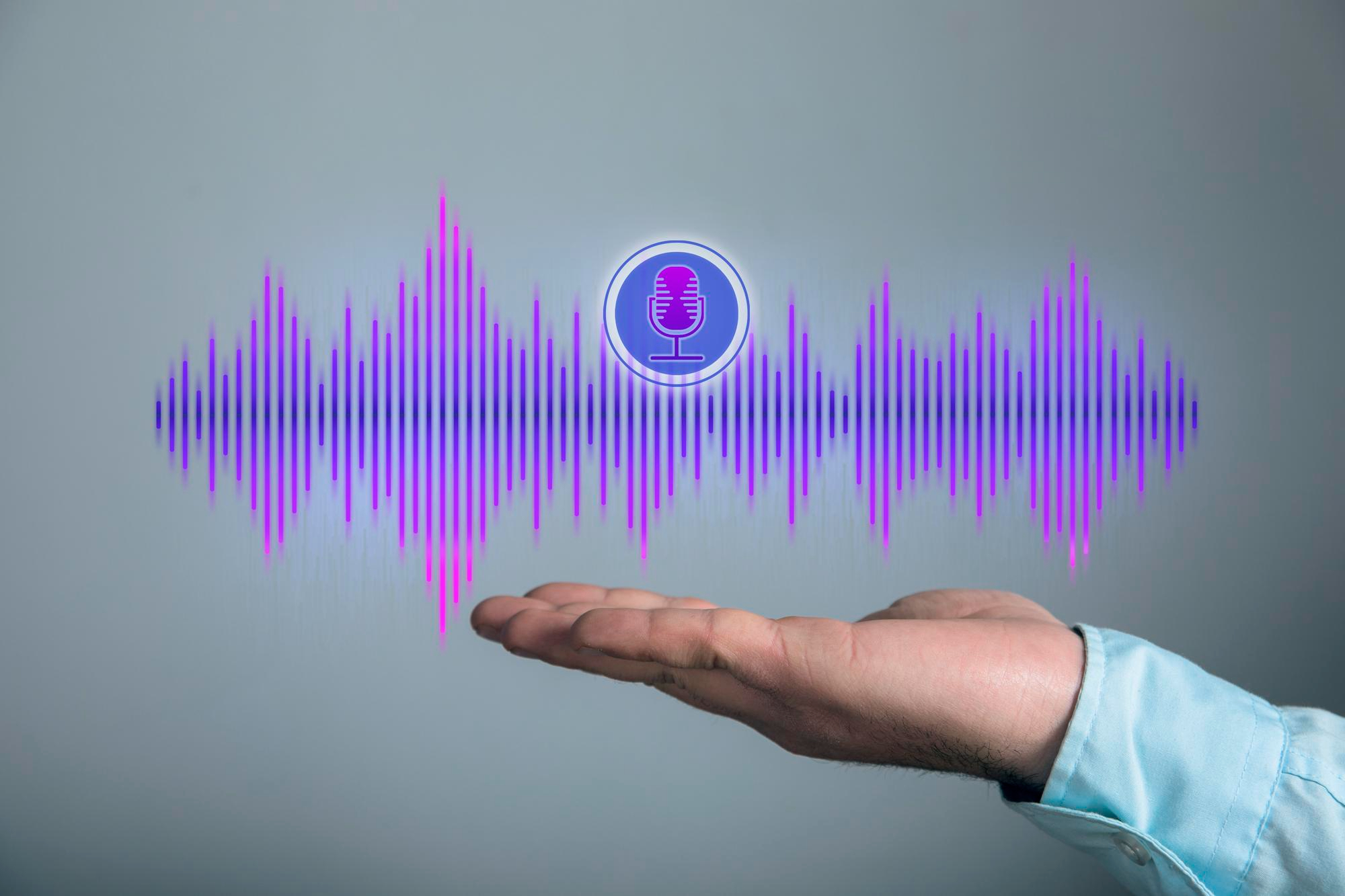 icone-piste-audio-microphone-homme-tenant-dans-sa-main (1) sound waves in hand for voice control